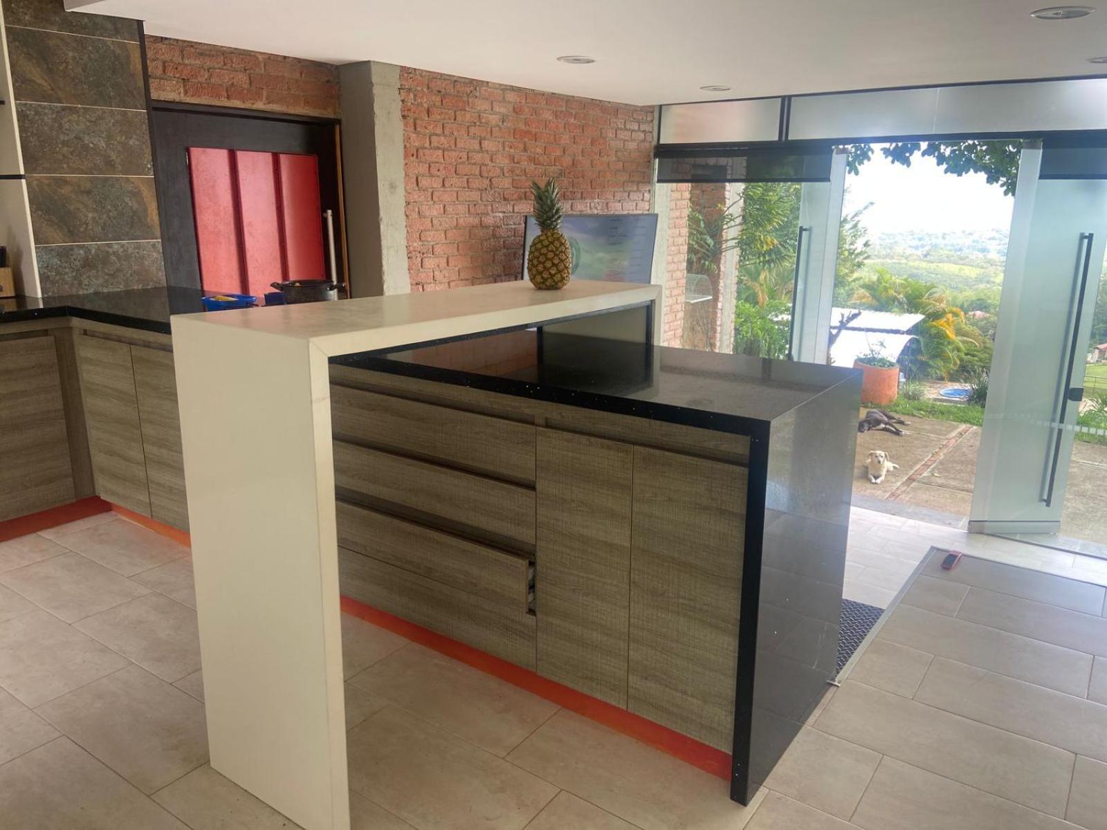 Lujosa En La Cumbre, Piscina, Jacuzzi, Wifi, 5br