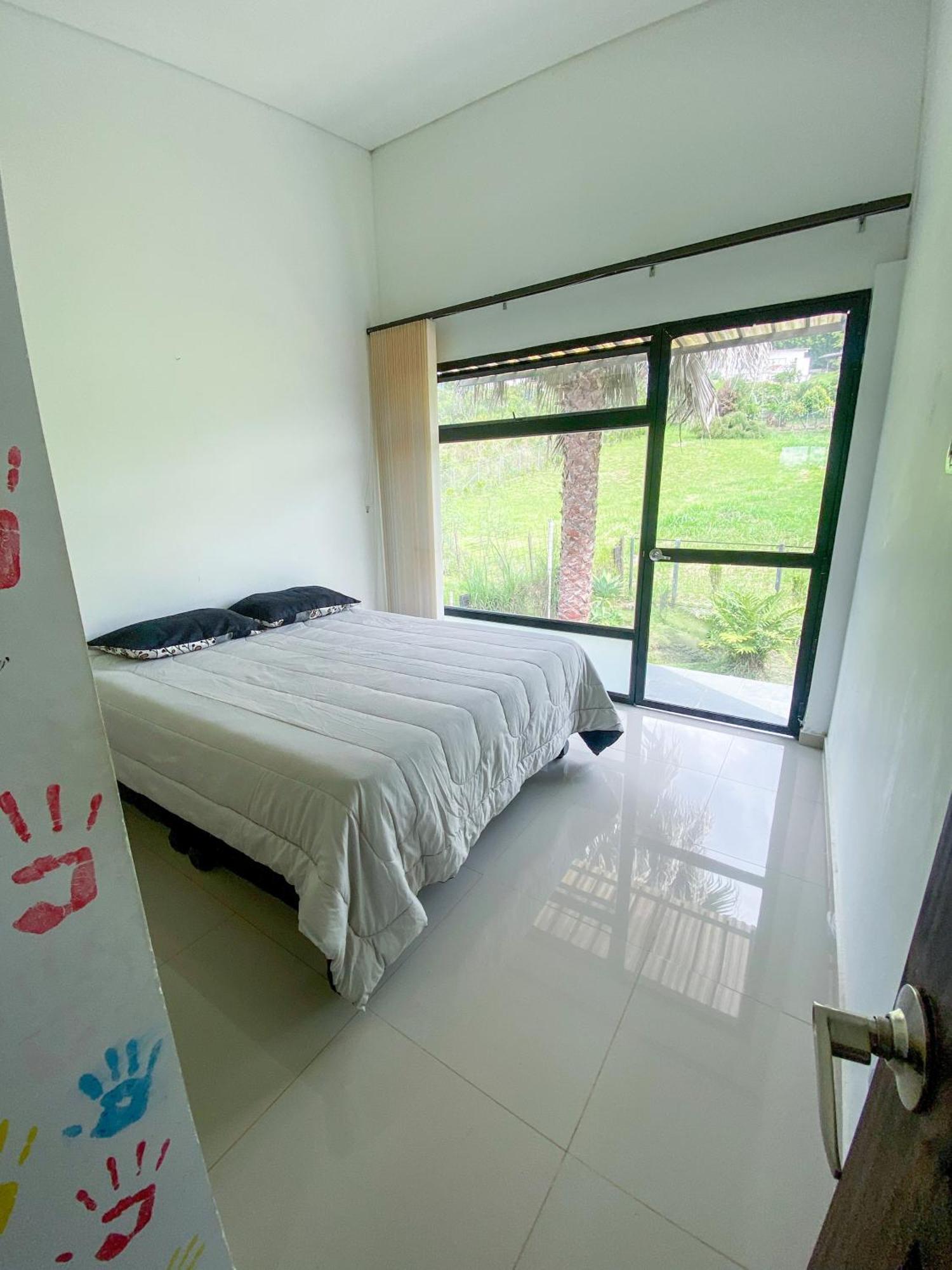 Lujosa En La Cumbre, Piscina, Jacuzzi, Wifi, 5br Villa