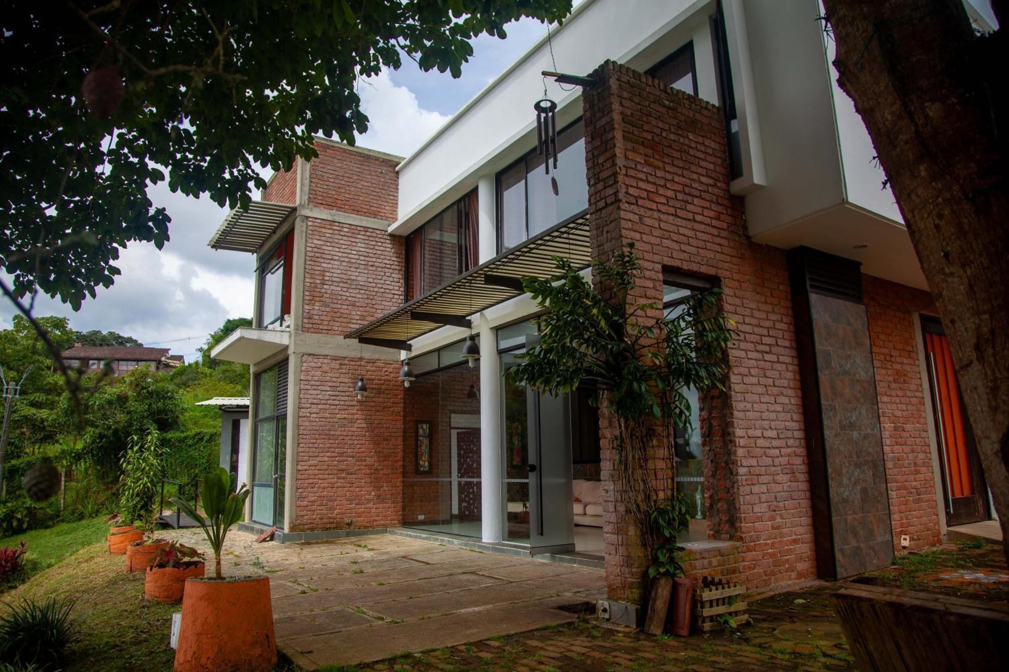 Lujosa En La Cumbre, Piscina, Jacuzzi, Wifi, 5br
