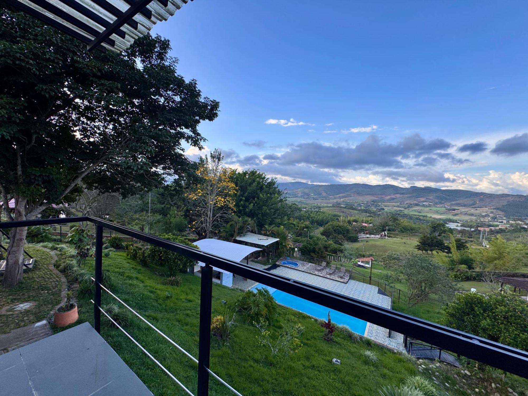 Lujosa En La Cumbre, Piscina, Jacuzzi, Wifi, 5br